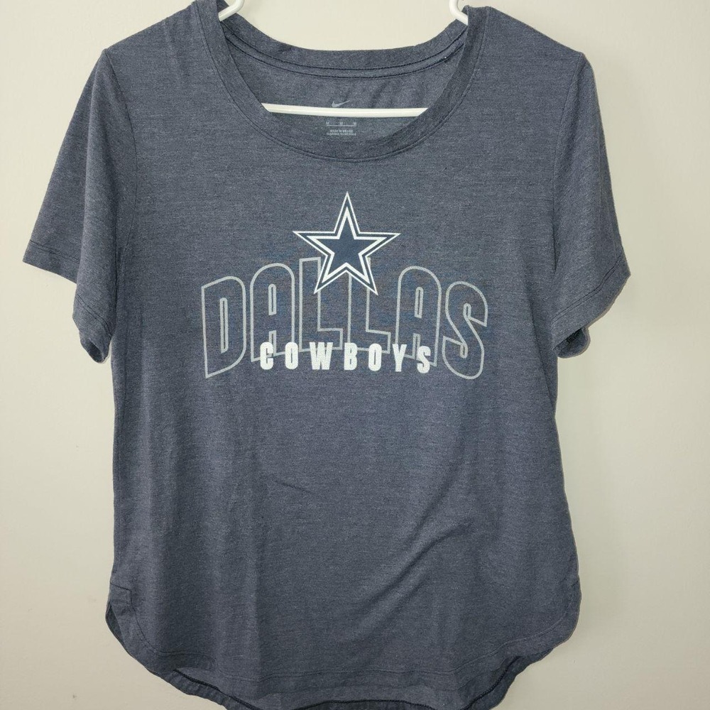 Soft gray Nike Dallas Cowboys graphic tee Size Large